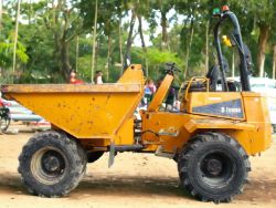 2015 THWAITES 6-TON DUMPER 4420 KG