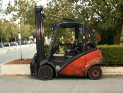 LINDE LPG FORKLIFT - MODEL H25T (2005)