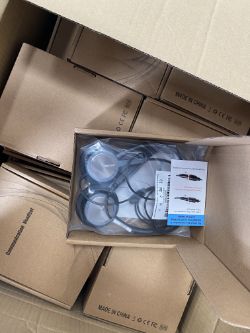 PALLET OF APPROX 300 X PHONE PC HEADSET WITH MIC APPROX MIXED STYLE