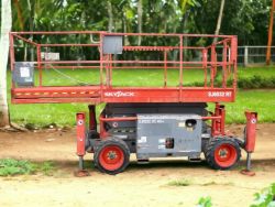 2015 SKYJACK SJ6832 SCISSOR LIFT - ELEVATE EFFICIENCY WITH PRECISION PERFORMANCE