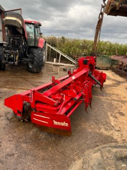 MAXIMIZE FIELD POTENTIAL: TEAGLE ROTERRA 400-55, 4M POWER HARROW & CRUMBLER