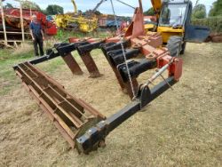 5 LEG SUBSOILER