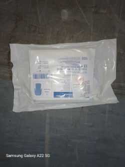 PALLET CONTAINING APPROX 750 X CIC SURGICAL GOWN ( NO VAT ON HAMMER)