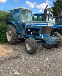 FORD 8100 TRACTOR - CLASSIC POWER AND RELIABILITY