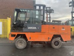 2008 BOSS 556 SIDELOADER