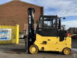 ROYAL T2250 LPG FORKLIFT - YEAR 2000