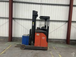 2005 LINDE REACH TRUCK R16**(INCLUDES CHARGER)**
