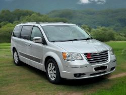 >>>SPECIAL CLEARANCE<<< 2009 CHRYSLER GRAND VOYAGER LTD CRD 160 A - SPACIOUS AND LUXURIOUS MPV