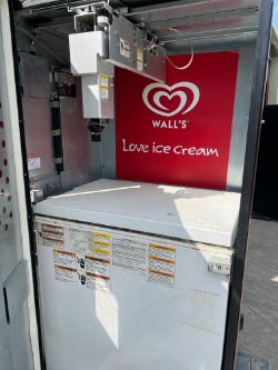 ICE CREAM Z400 VENDING MACHINE