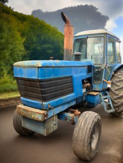 1983 FORD TW30 TRACTOR - 6 CYLINDER