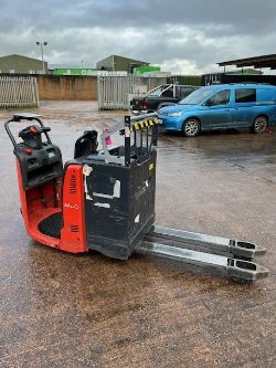 LINDE N20V RIDE-ON POWERED PALLET TRUCK 2015