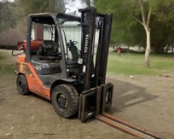 >>>SPECIAL CLEARANCE<<< 2011 TOYOTA LPG FORKLIFT 02-8FGF30