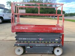 2012 SKYJACK SJ3226 CHERRY PICKER
