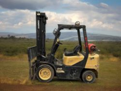 >>>SPECIAL CLEARANCE<<< IMPECCABLE PERFORMANCE! 2005 DAEWOO G30E LPG FORKLIFT