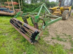TWIN LEG SUBSOILER