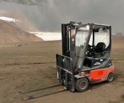 >>>SPECIAL CLEARANCE<<< 2005 LINDE E18P-02 ELECTRIC FORKLIFT **(INCLUDES CHARGER)**