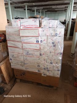 PALLET CONTAINING APPROX 2000 STERILE HYPODERMIC SYRINGES ( NO VAT ON HAMMER)