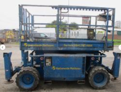 SKYJACK SJ6826 SCISSOR LIFT