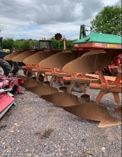 KUHN M121 5-FURROW PLOUGH