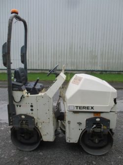2010 TEREX TV800 VIBRATING ROLLER