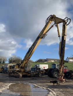 CB JS130W WHEELED EXCAVATOR - RELIABLE AND EFFICIENT