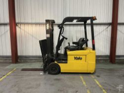 2008 YALE ELECTRIC 3-WHEEL FORKLIFT ERP18 ATF**(INCLUDES CHARGER)**