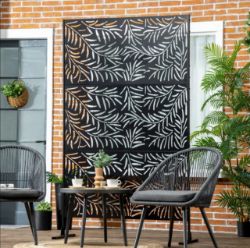 FREE DELIVERY - BRAND NEW 6.5FT METAL OUTDOOR PRIVACY SCREEN PANEL W/ STAND AND EXPANSION SCREWS