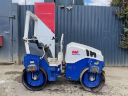 DOUBLE DRUM VIBRATING ROLLER