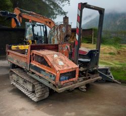 YANMAR C30R TRACKED DUMPER