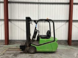 2006 CESAB ELECTRIC 3-WHEEL FORKLIFT C3E150**(INCLUDES CHARGER)**