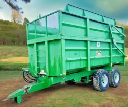 >>>SPECIAL CLEARANCE<<< WEEKS 11 TONNE SILAGE/GRAIN TRAILER