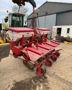 ACCORD OPTIMA 4-ROW MAIZE DRILL