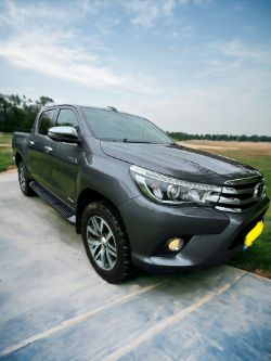 2020 TOYOTA HILUX INVINCIBLE – MANUAL – EXCELLENT CONDITION