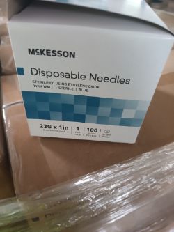 100,000 X MCKESSON DISPOSABLE NEEDLES 23G X 1IN EXPIRY 19/10/2026