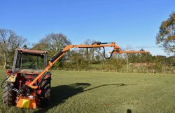 T190 TRACTOR MOUNTED HEDGE CUTTER TRIMMER WITH FINGER BAR