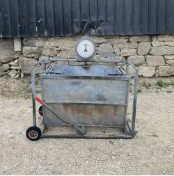 BATEMAN SHEEP LAMB PIG WEIGHING SCALES BY IAE