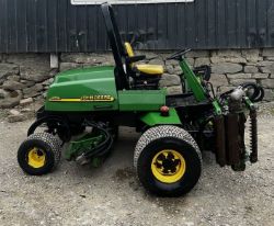 OHN DEERE 3235B 5 GANG MOWER