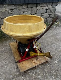 VICON 302 VARISPREADER SUPERFLOW FERTILISER/SEED SPREADER