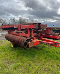 2004 QUIVOGNE 12.3M FOLDING ROLLERS