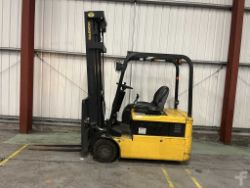 2002 DAEWOO ELECTRIC 3-WHEEL FORKLIFT B18T-2**(INCLUDES CHARGER)**