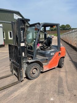 TOYOTA 06-8FB25F DIESEL FORKLIFT 2500KG - 2015