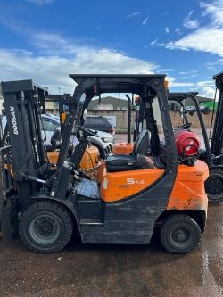 DOOSAN G25GX GAS FORKLIFT 2019 - 11K HOURS