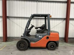 TOYOTA 02-8FDF30 DIESEL FORKLIFT - 2014 MODEL
