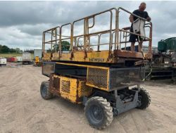 1999 JLG LUXLIFT SCISSOR LIFT ACCESS PLATFORM (MEWP)