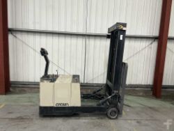 CROWN 40WBTL ELECTRIC PALLET TRUCK - 2012 **(INCLUDES CHARGER)**