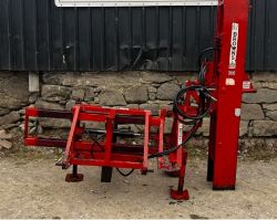 BROWNS TRACTOR MOUNTED POST KNOCKER