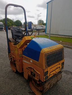 TEREX TV800 ROLLER: COMPACT AND EFFICIENT VIBRATORY ROLLER