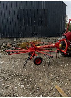 KUHN GA 300 GM HAY RAKE