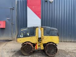 RADIO REMOTE CONTROL COMPACTOR