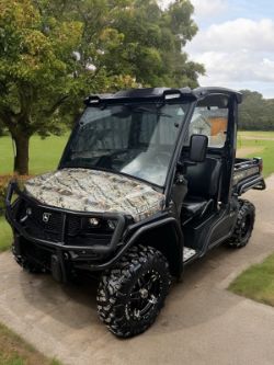 JOHN DEERE 856M GATOR